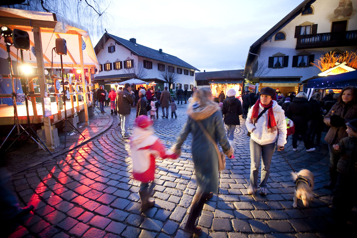 Christkindlmarkt am Kirchplatz 