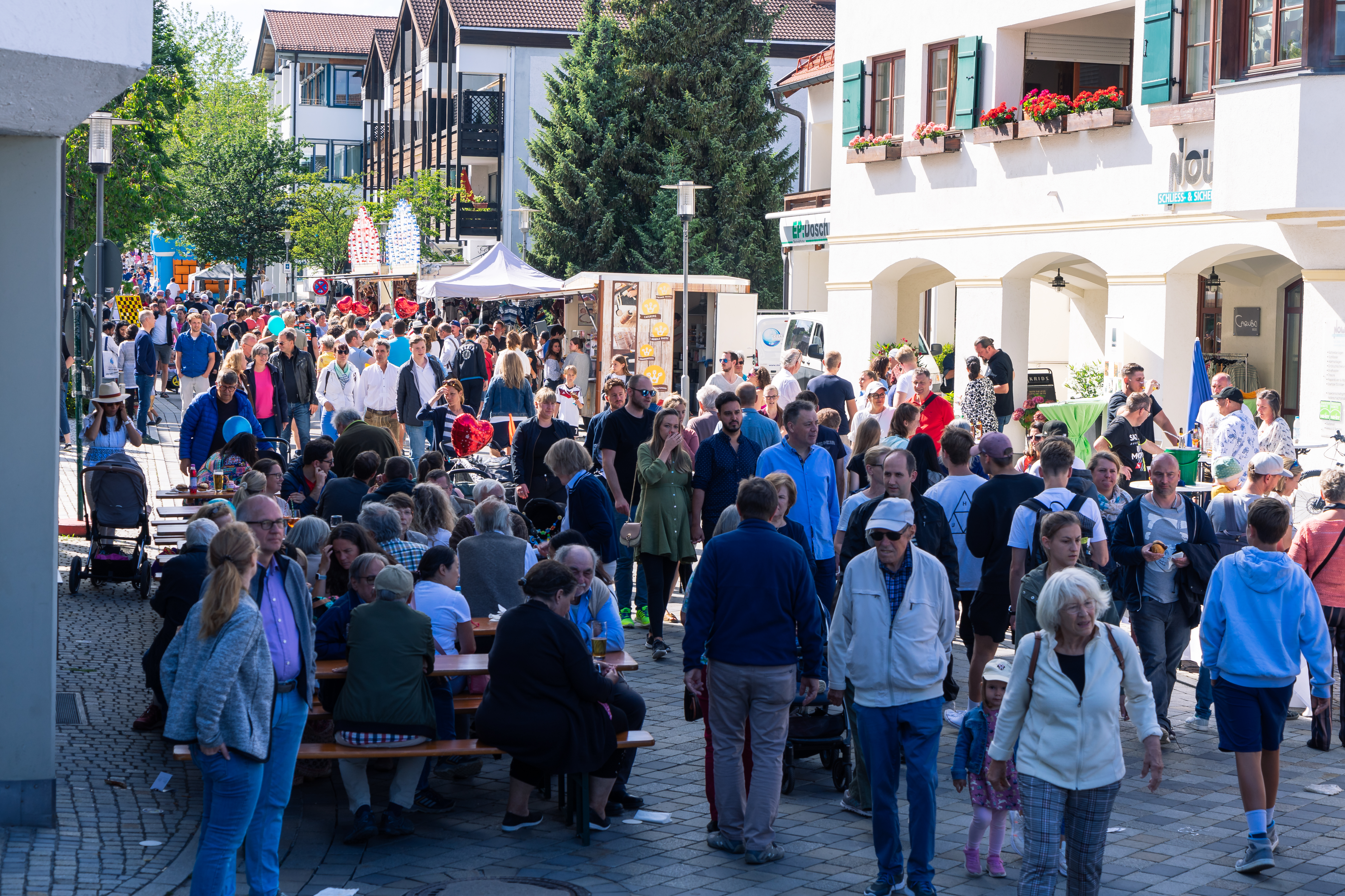 Straßenfest in der Bahnhofstraße